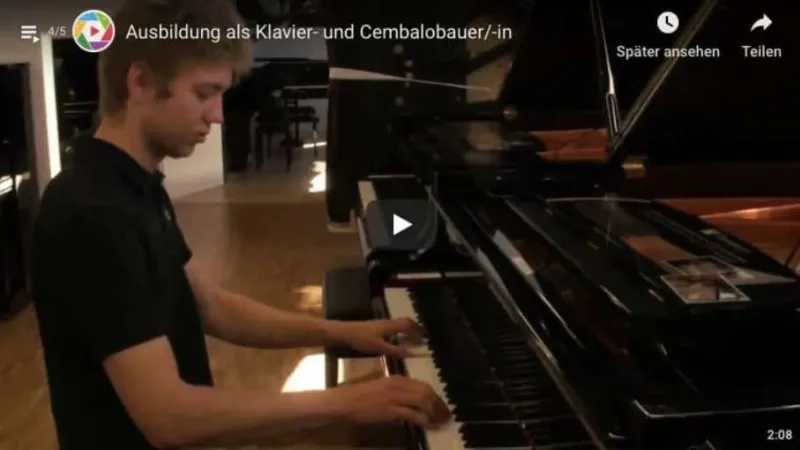 Klavier- und Cembalobauer*in
