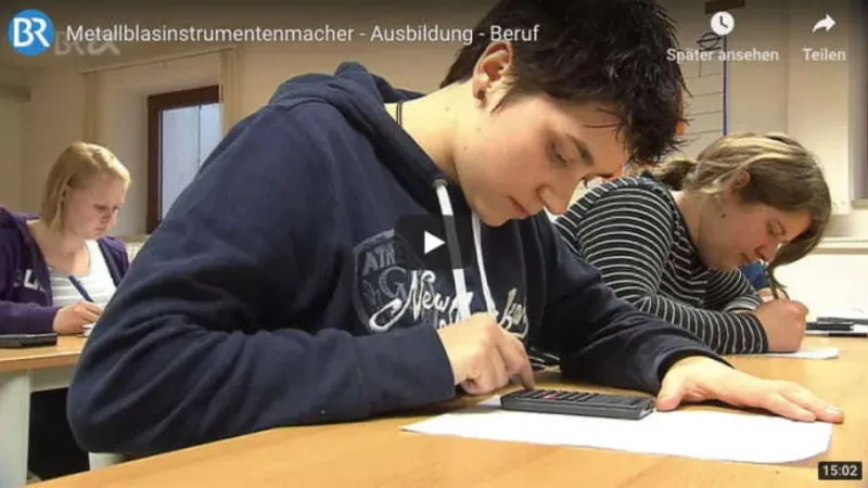 Metallblasinstrumentenmacher*in