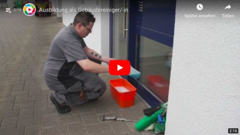 Gebäudereiniger*in