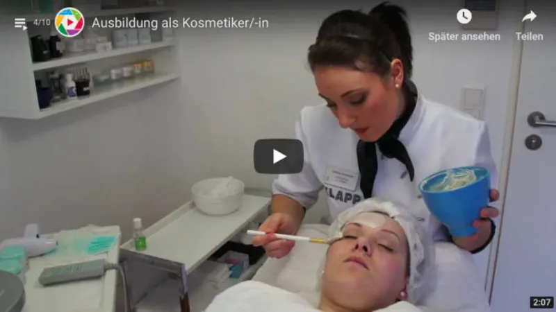 Kosmetiker*in