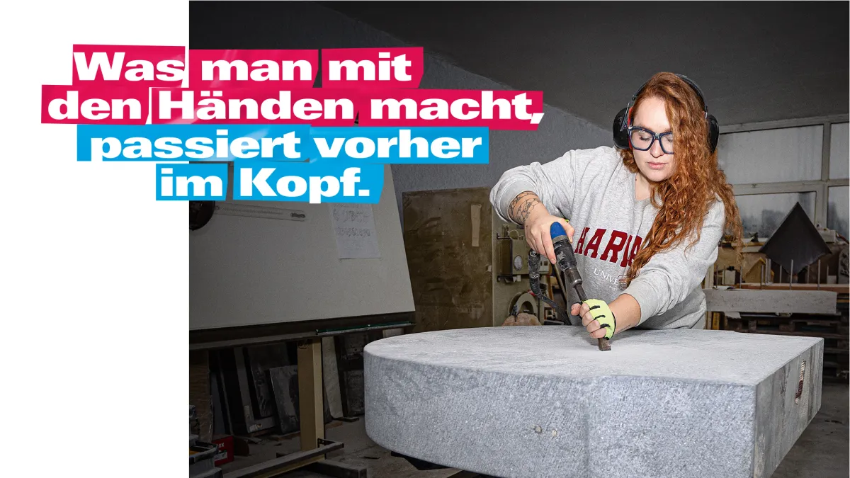 Steinmetzin und Steinbildhauerin Luisa Lüttig 